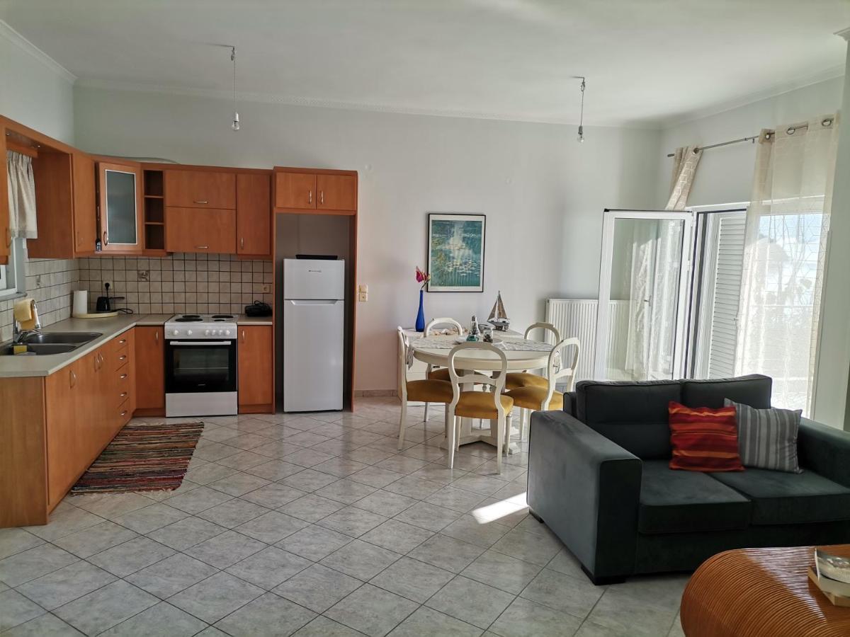 Apartment παραλία μενιδίου *